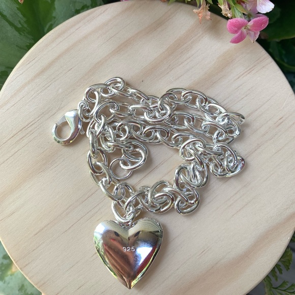Silver Heart Necklace metal choker necklace - Picture 4 of 5